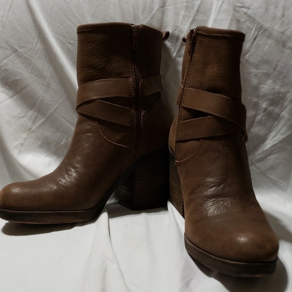 Lucky Brand Shoes - Lucky brand brown leather heeled boots strapped euc